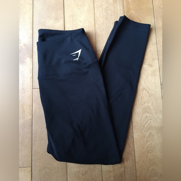Gymshark crop black leggings - Picture 1 of 4